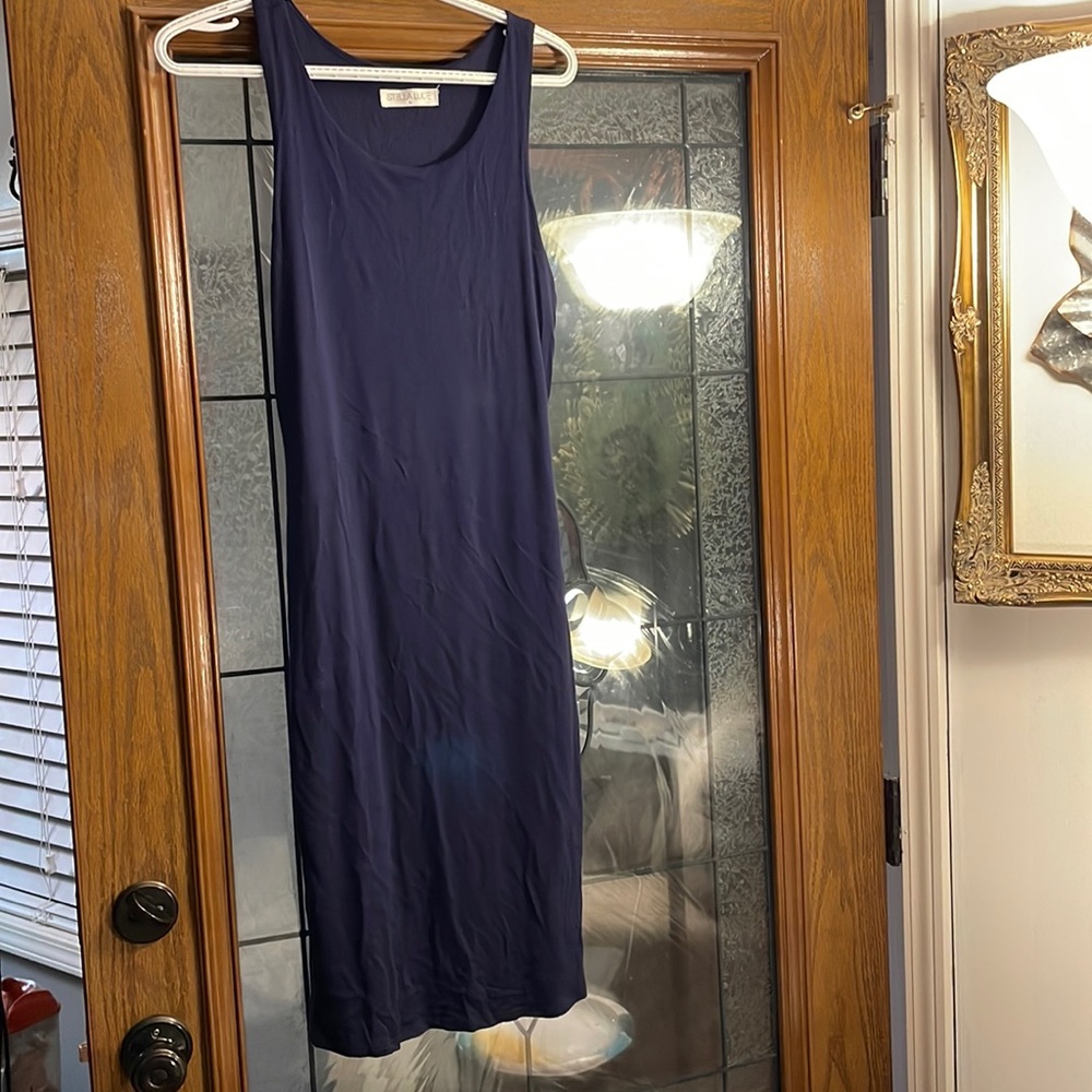 Dress - Picture 1 of 3